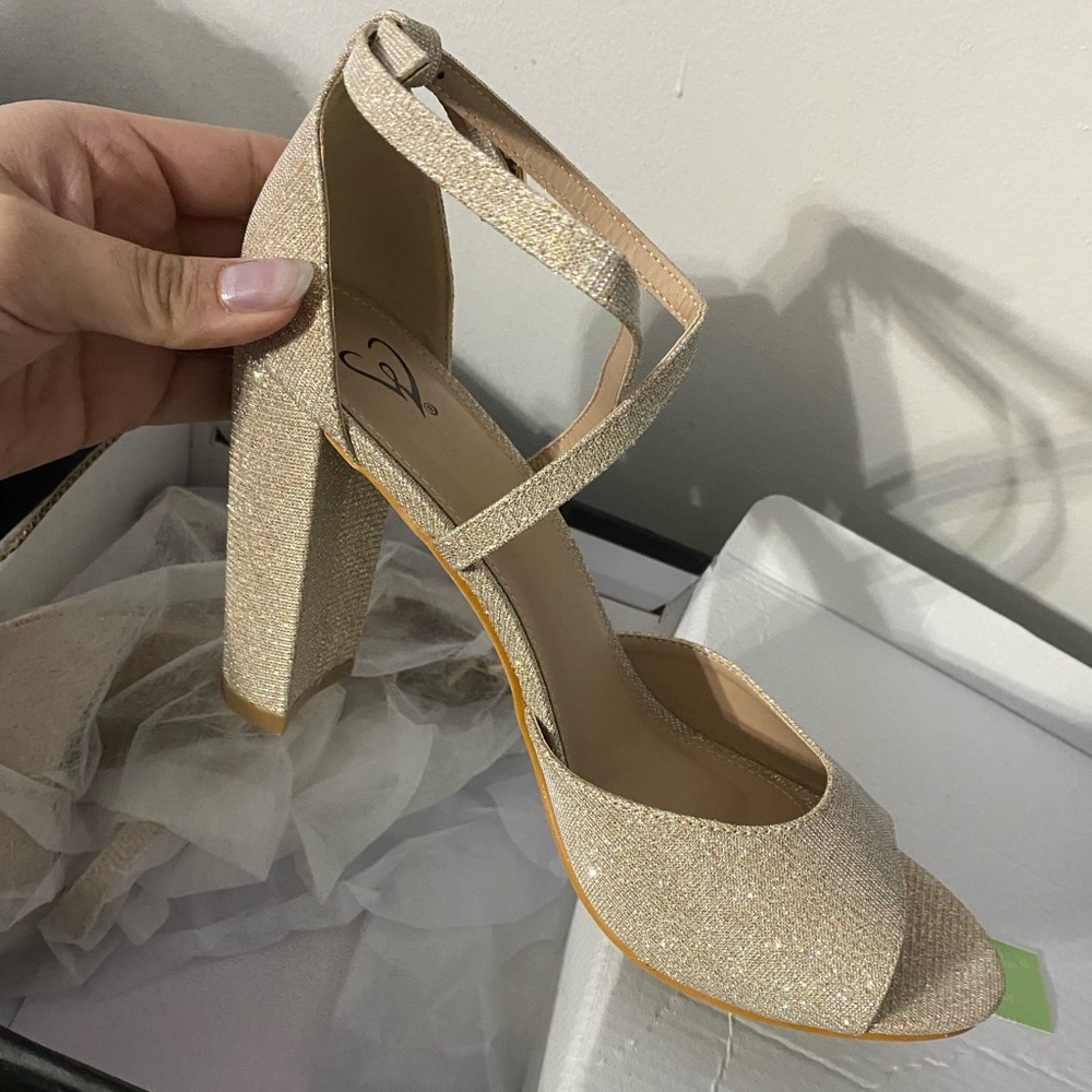 Gold glitter heels from Windsor